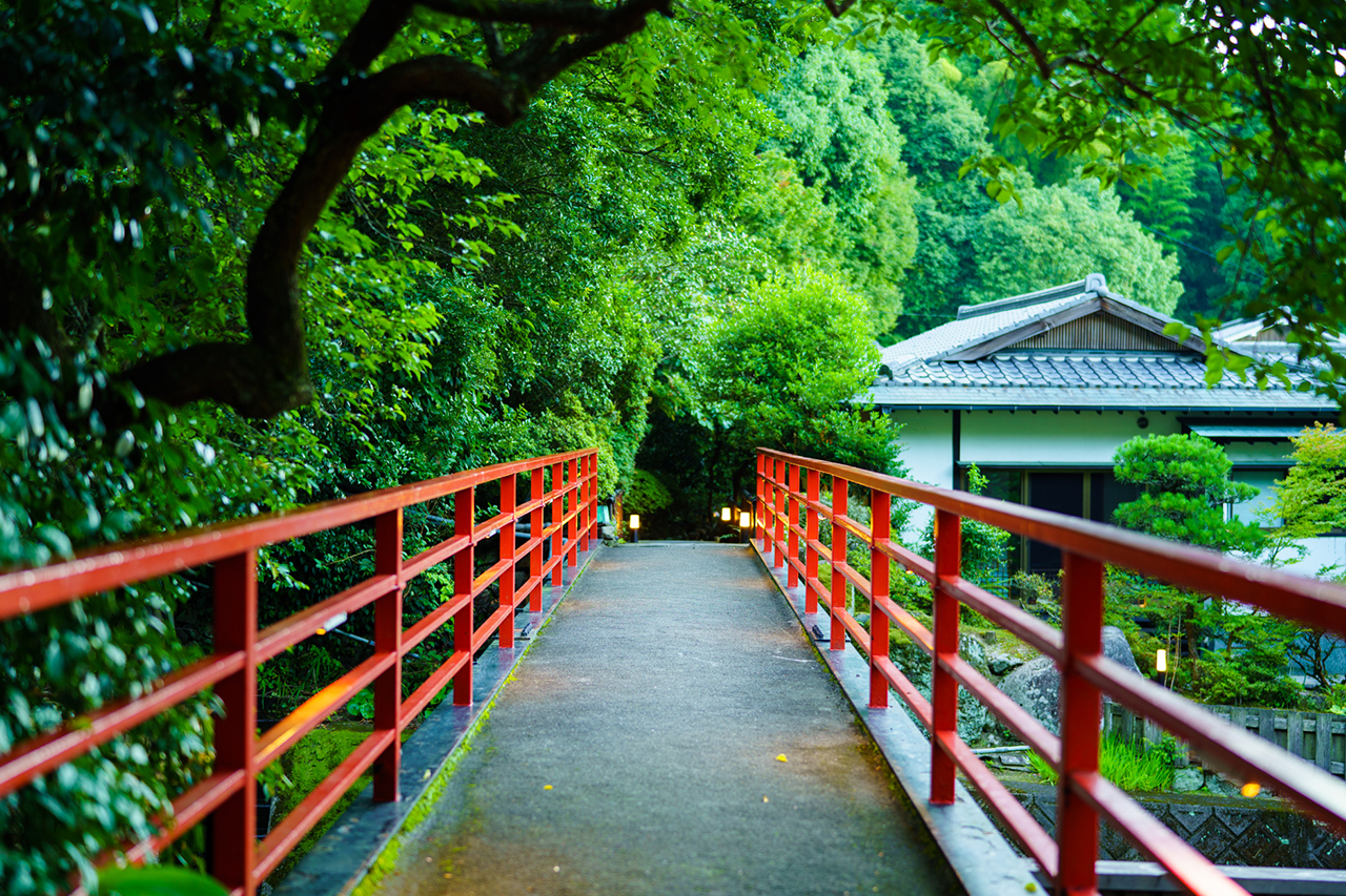 中庭(ほたるばし)